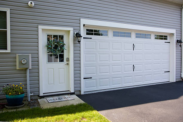 24/7 Emergency Garage Door Panel Replacement experts in Midland County County, TX